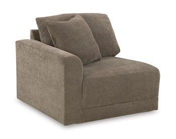 Raeanna Sectional Loveseat - Home And Beyond