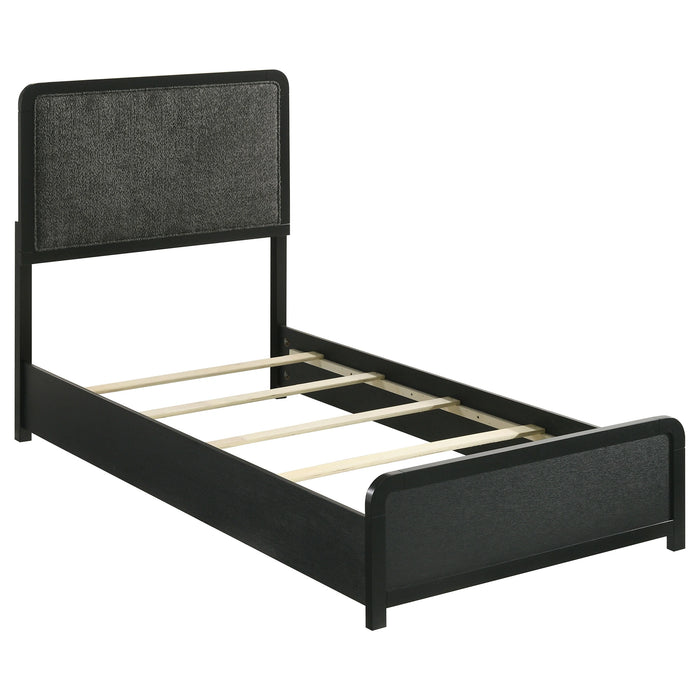 Cavelle Bedroom Set