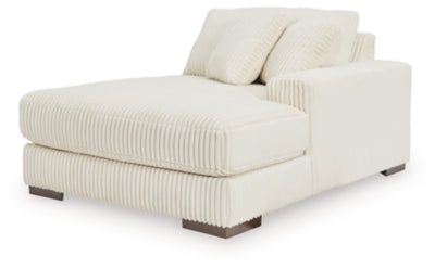 Lindyn Sectional with Chaise - Home And Beyond