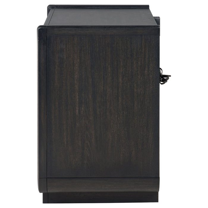Leandro Nightstand