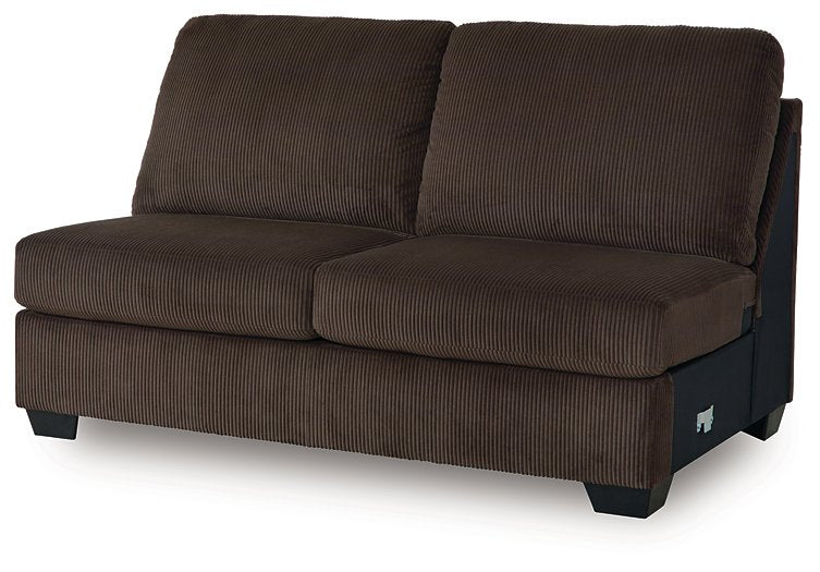 Kimlee Sectional with Double Chaise - Home And Beyond