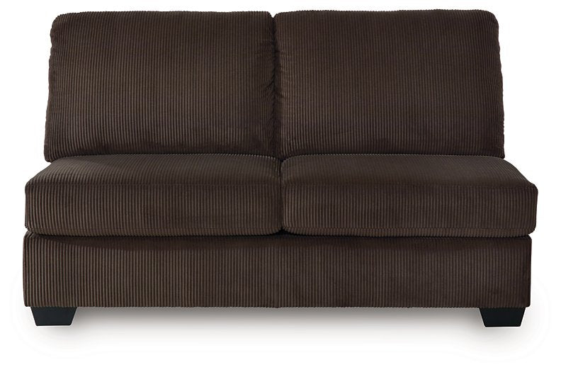 Kimlee Sectional with Chaise - Home And Beyond