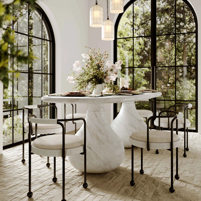 Smooch Concrete Indoor/Outdoor Dining Table