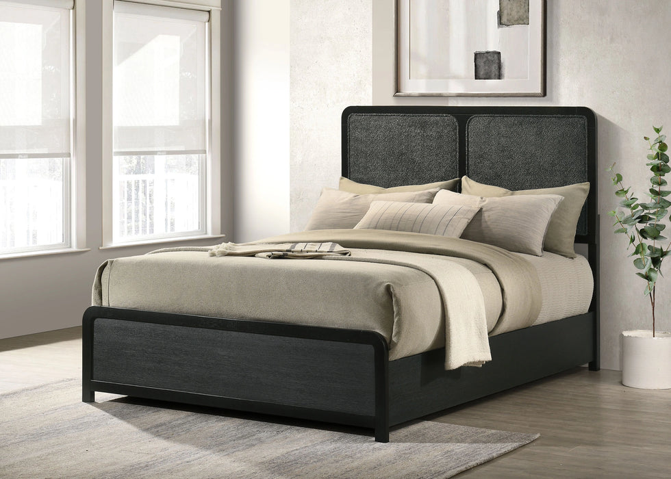 Cavelle Panel Bed