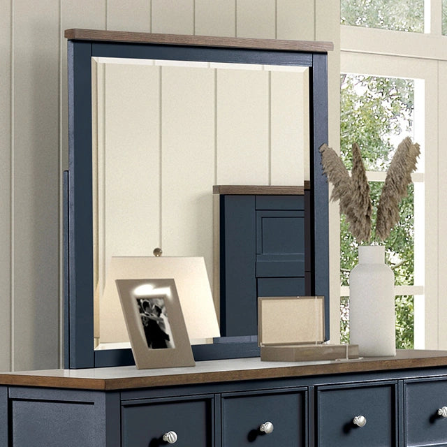 Bed Pinetop Blue & White