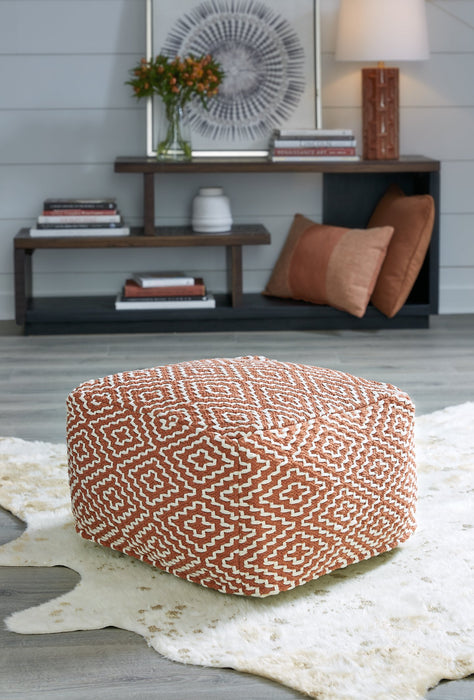 Brynnsen Pouf - Home And Beyond