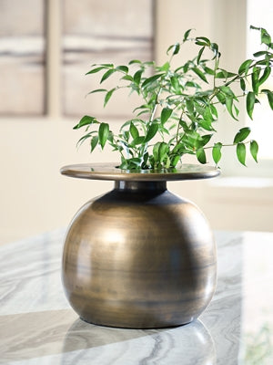 Fedorleigh Vase - Home And Beyond