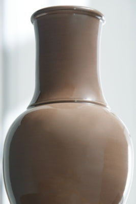 Tillmer Vase - Home And Beyond