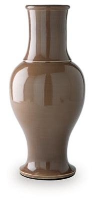 Tillmer Vase - Home And Beyond