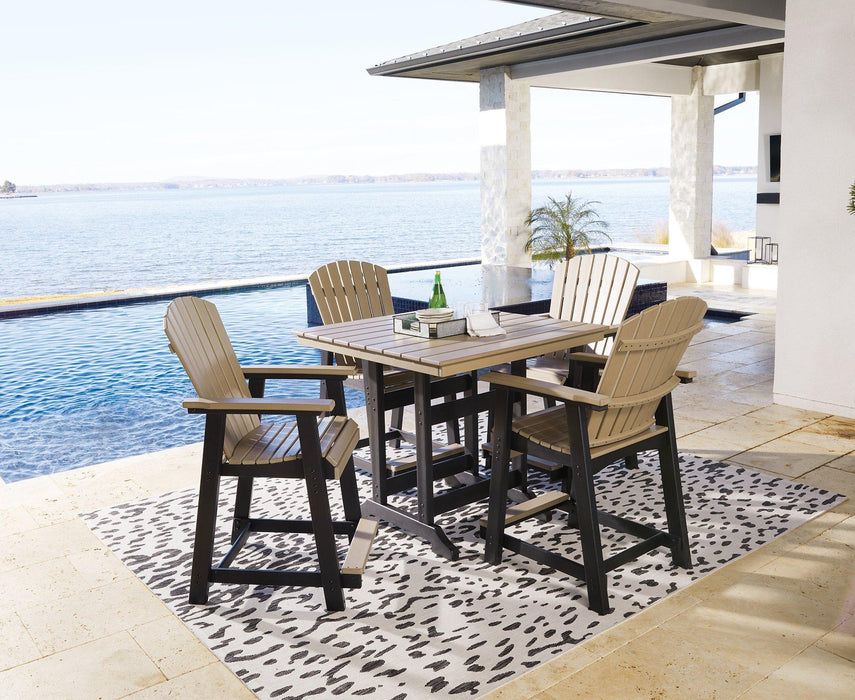 Fairen Trail Outdoor Dining Set