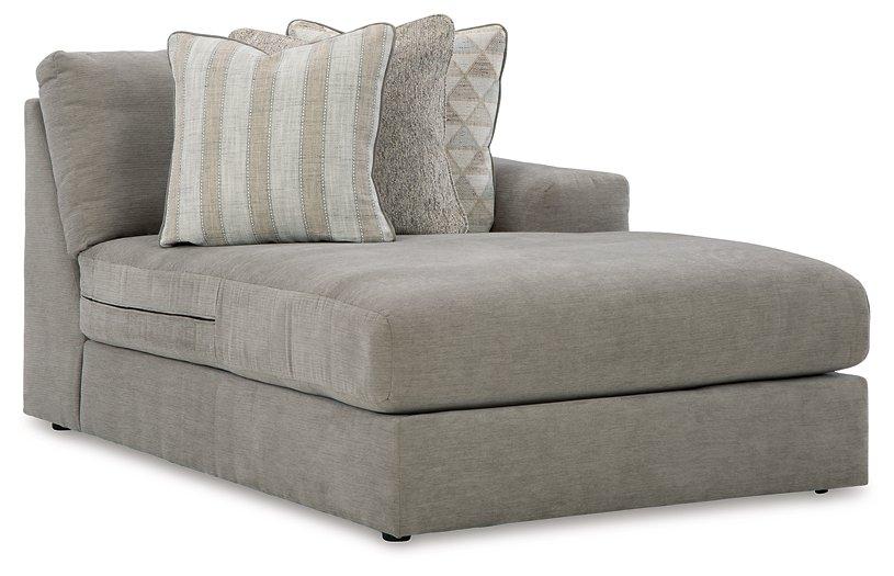 Avaliyah Sectional with Chaise - Home And Beyond