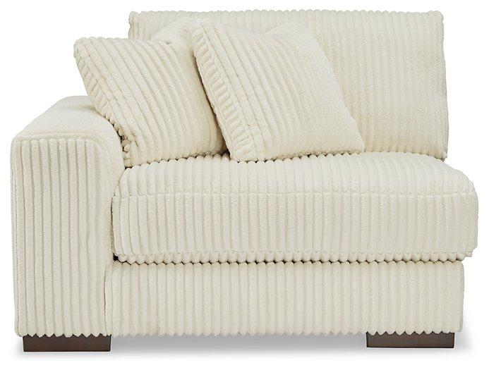 Lindyn Sectional Sofa - Home And Beyond