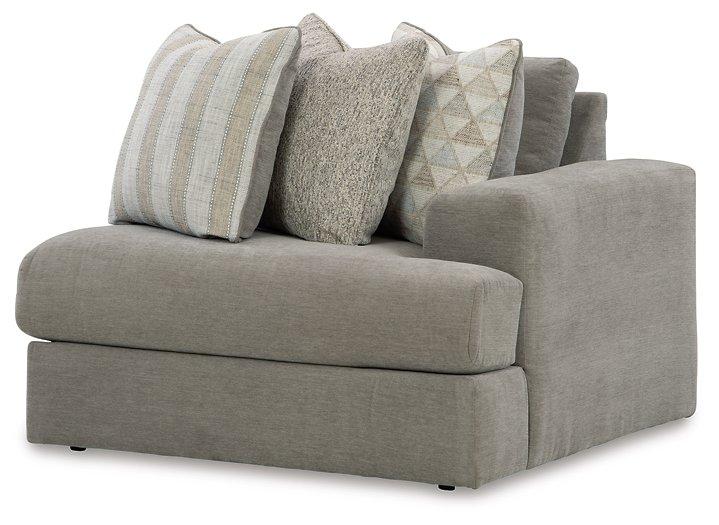 Avaliyah Sectional Sofa - Home And Beyond