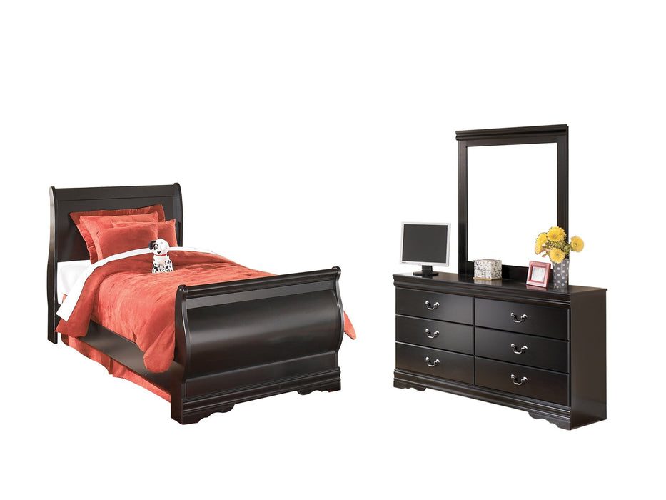 Huey Vineyard Bedroom Set - Home And Beyond