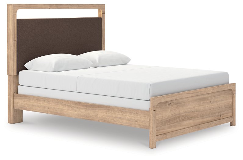 Kinlanni Upholstered Bed - Home And Beyond