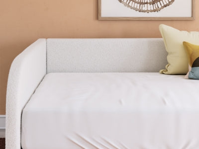Arloster Upholstered Bed - Home And Beyond