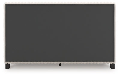 Zuraleus Bed - Home And Beyond