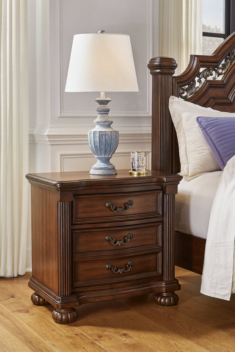 Lavinton Nightstand - Home And Beyond