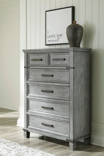 Russelyn Chest of Drawers - Home And Beyond