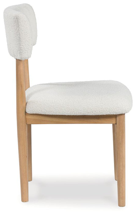 Sawdyn Dining Chair - Home And Beyond