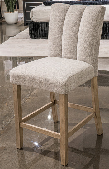 Larawyn Counter Height Barstool - Home And Beyond