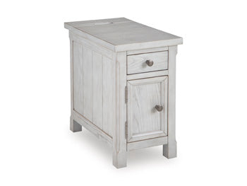 Robbinsdale Chairside End Table - Home And Beyond
