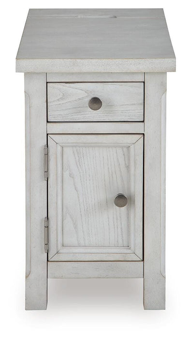 Robbinsdale Chairside End Table - Home And Beyond