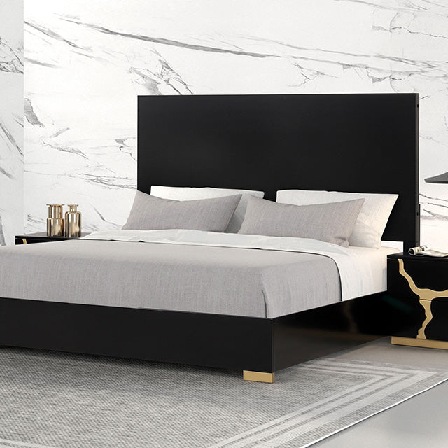 Goldsberg E.King & Queen Bed Grey & Pink - Home And Beyond